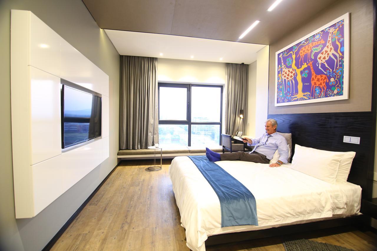 Room50Two Gaborone Dış mekan fotoğraf